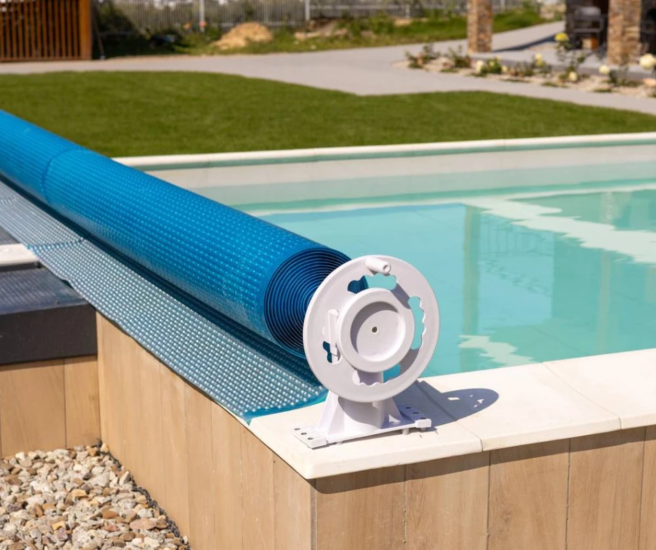 Choisir la bâche de piscine idéale pour votre bassin