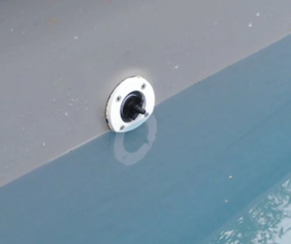 Combien de bouchon hivernage piscine installer