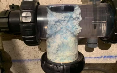 Comment bien nettoyer la cellule de votre électrolyseur de piscine