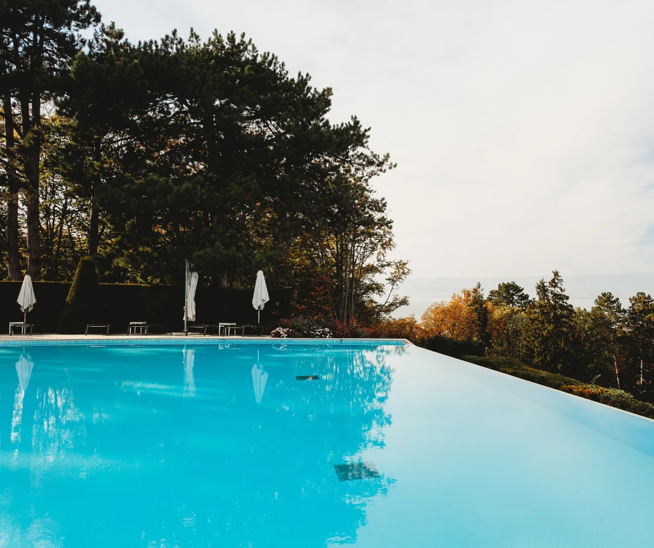 Conseils pour éloigner les moustiques de votre piscine