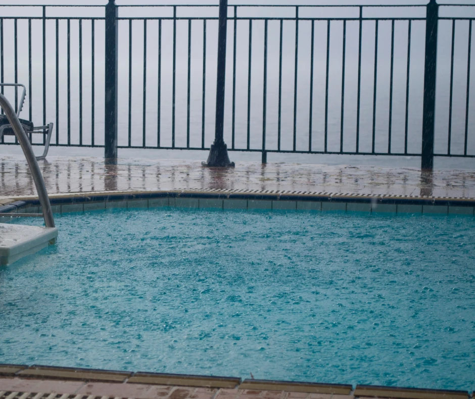 Piscine et orage – risques et conseils Piscine et orage - risques et conseils