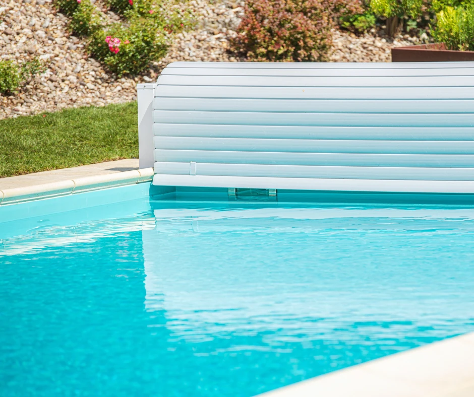 Pourquoi installer un volet de piscine de la marque volée d'o