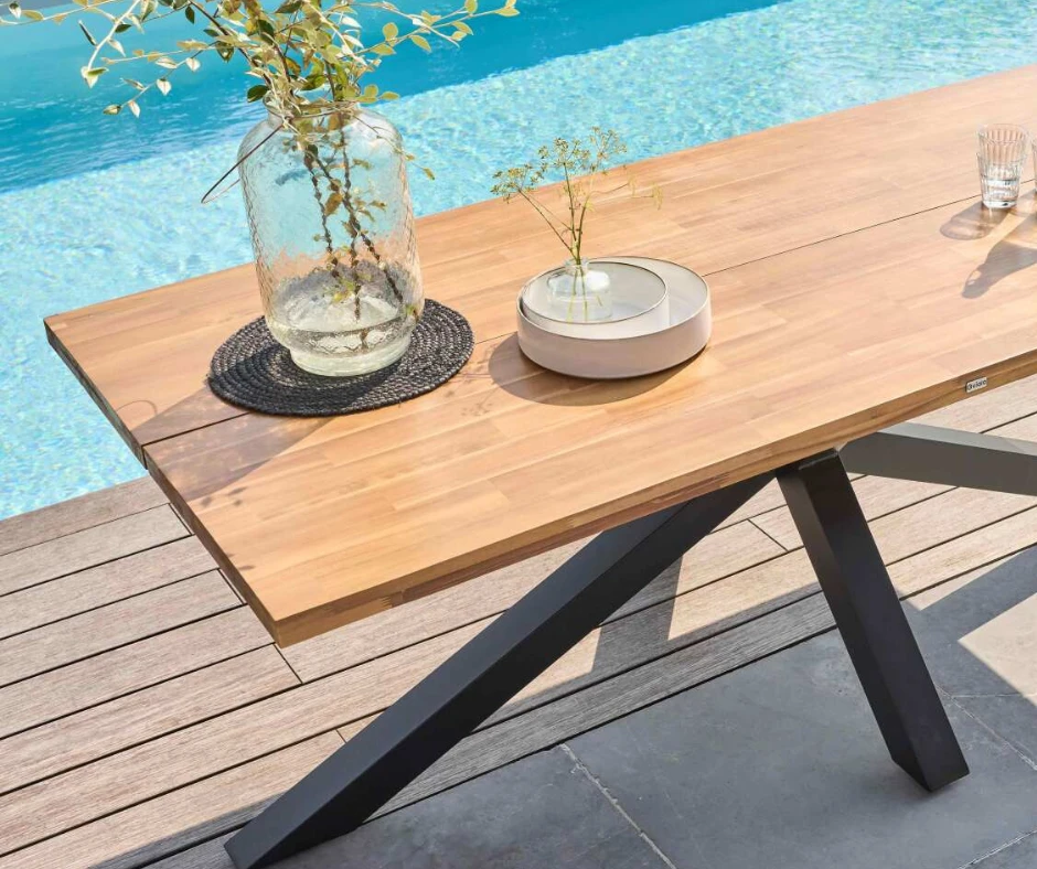 Table en bois extérieur sur mesure