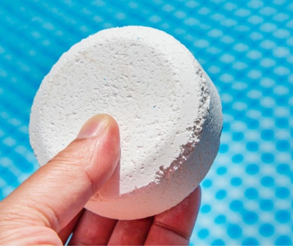 Tout ce qu’il faut savoir pour réaliser un chlore choc efficace Tout ce qu'il faut savoir pour réaliser un chlore choc efficace