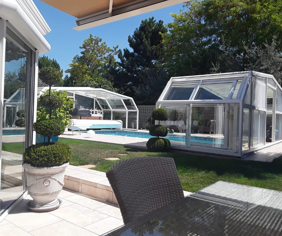 abri de piscine haut