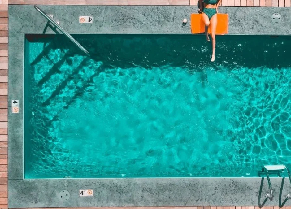 Le taux de chlore dans ma piscine est trop bas, comment le remonter ?