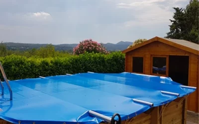 Pourquoi installer une bâche à barres sur ma piscine bois ?