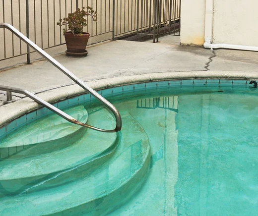 Particules Fines dans ma Piscine, Comment Faire ?