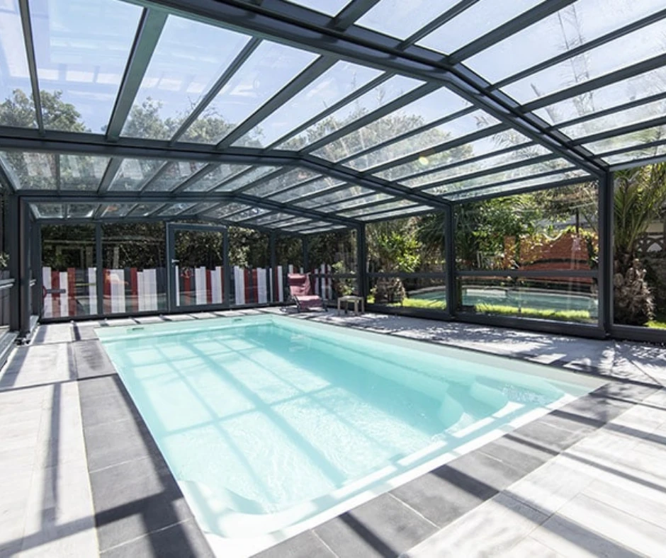 Abri piscine haut design