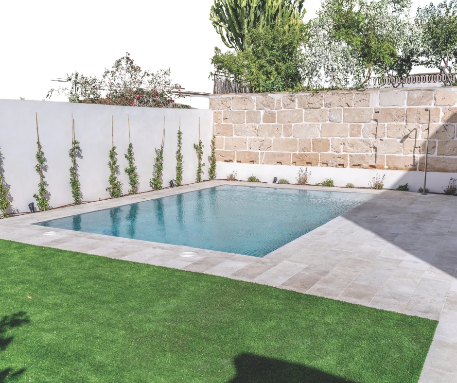 Opter pour une piscine en kit pour un projet sur mesure